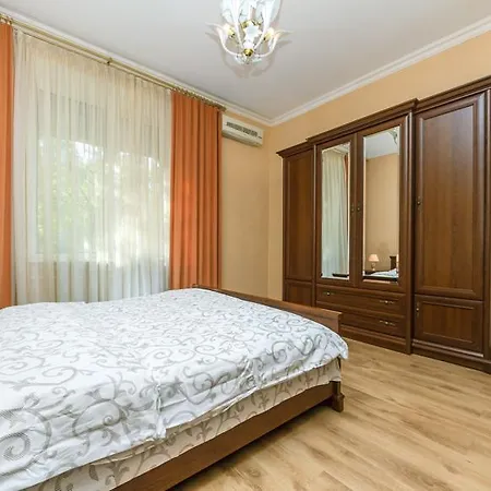 Two Bedroom On Liuteranska Street *